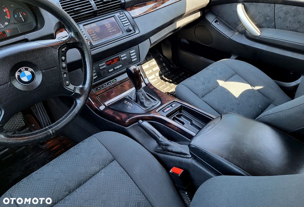 BMW X5 4.4i - 3