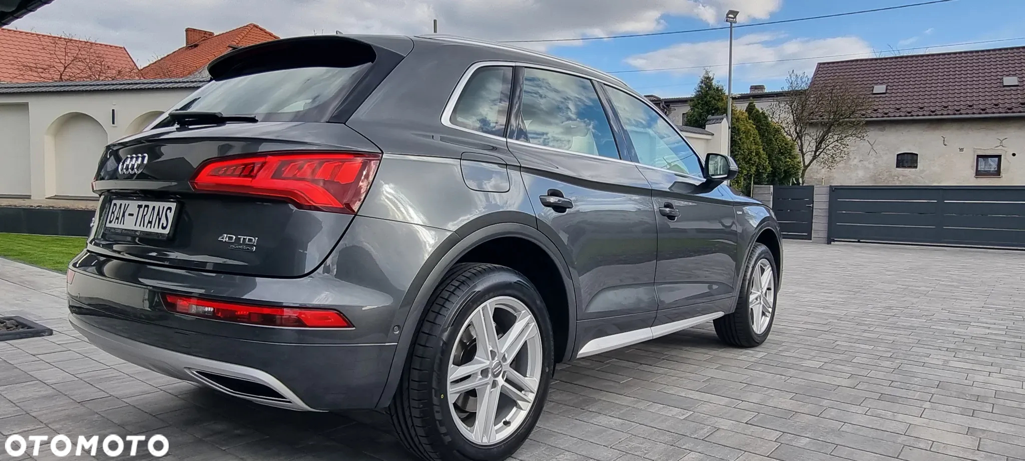 Audi Q5 40 TDI quattro S tronic S line - 23
