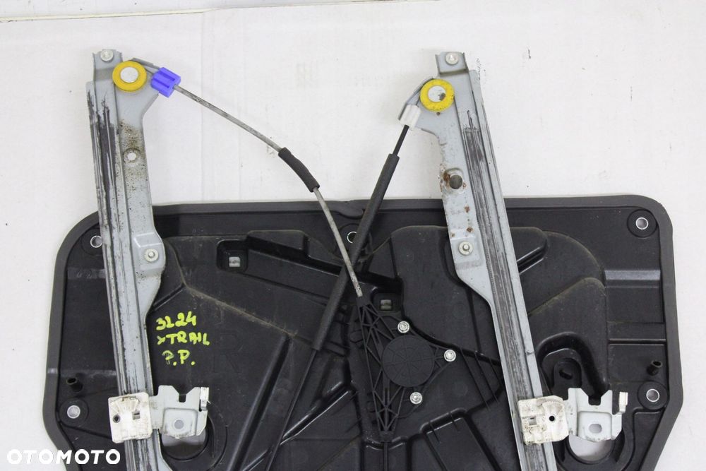 NISSAN X-TRAIL T31 2007R- PODNOŚNIK SZYBY PRAWY PRZÓD - 2