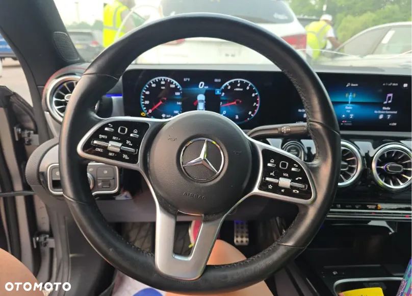 Mercedes-Benz CLA 250 4Matic 7G-DCT AMG Line - 8