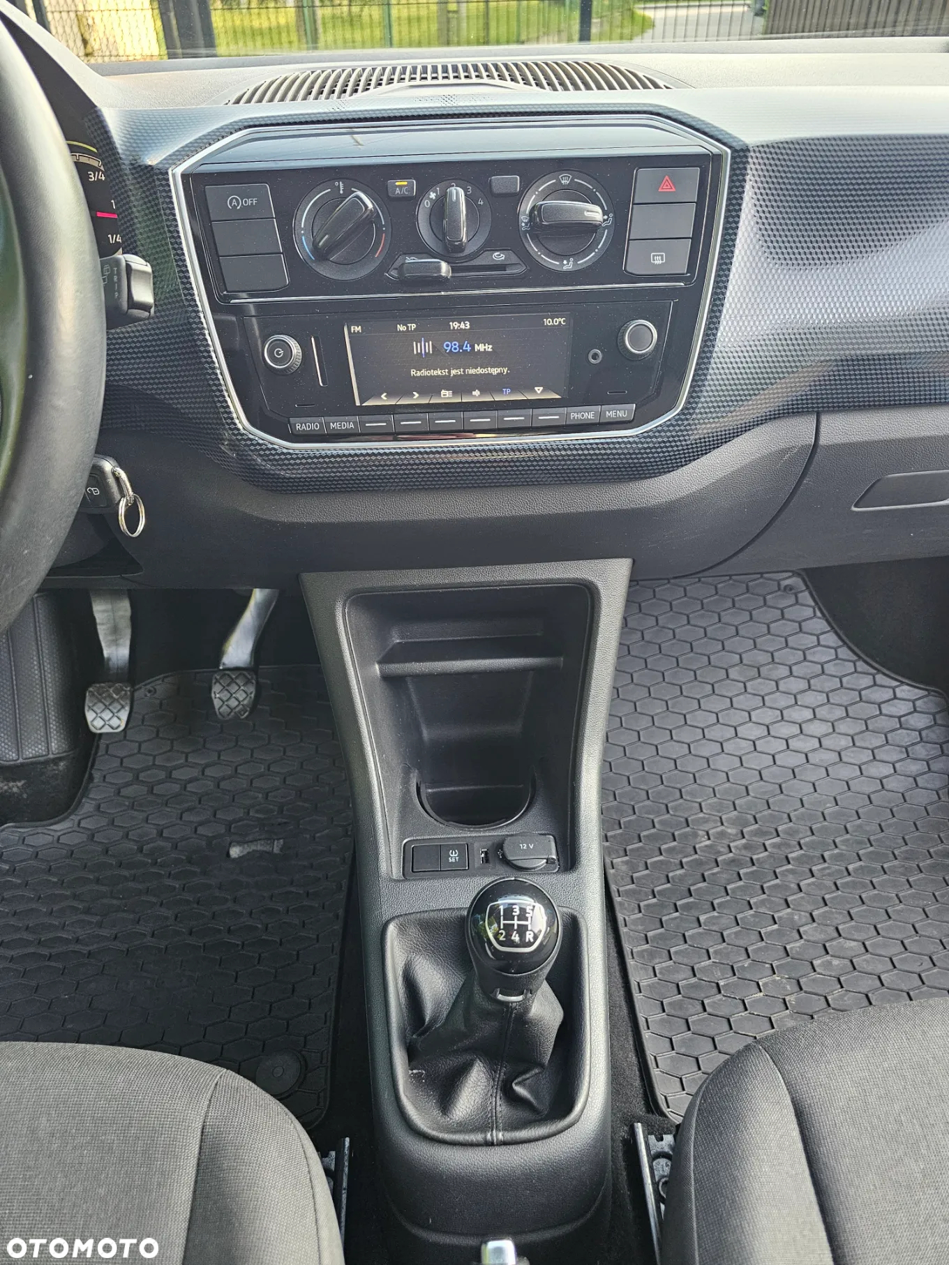Volkswagen up! 1.0 high - 17