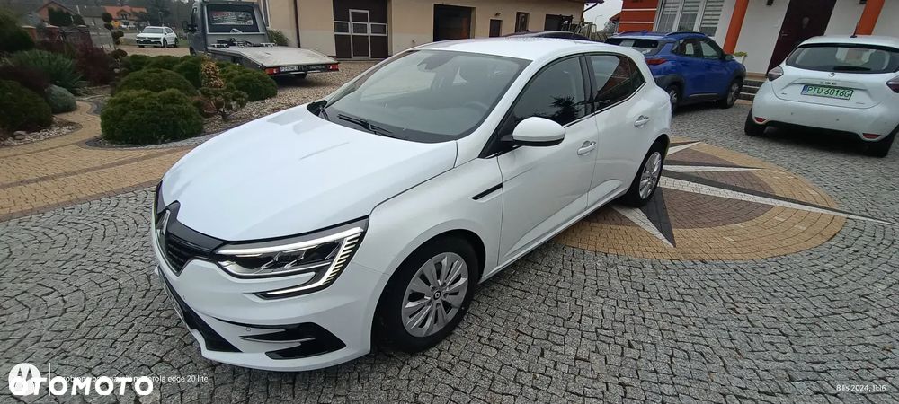 Renault Megane 1.5 Blue dCi Evolution EDC - 6