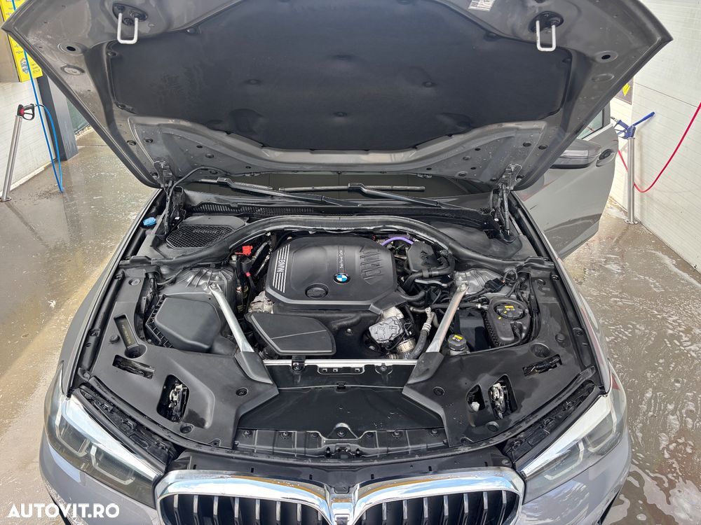 BMW Seria 5 520d AT MHEV - 11
