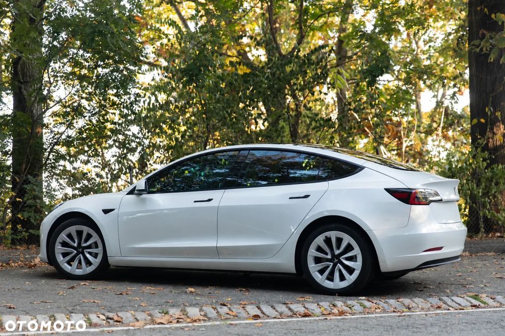 Tesla Model 3 2022 photo 5