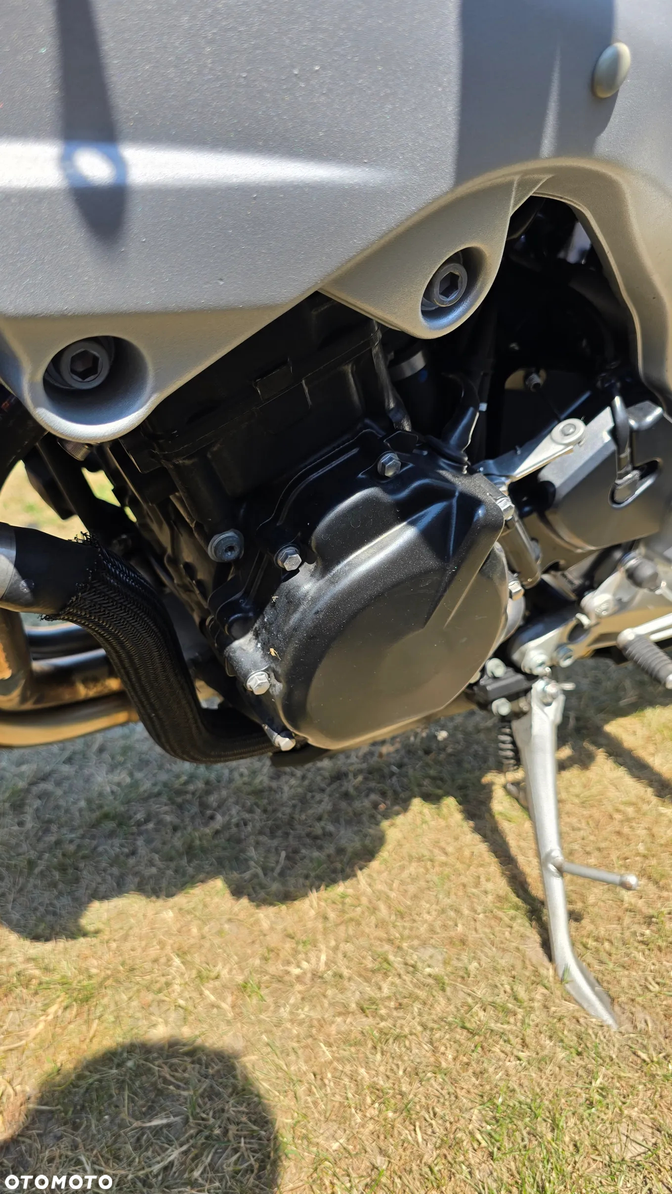 Suzuki GSR - 10