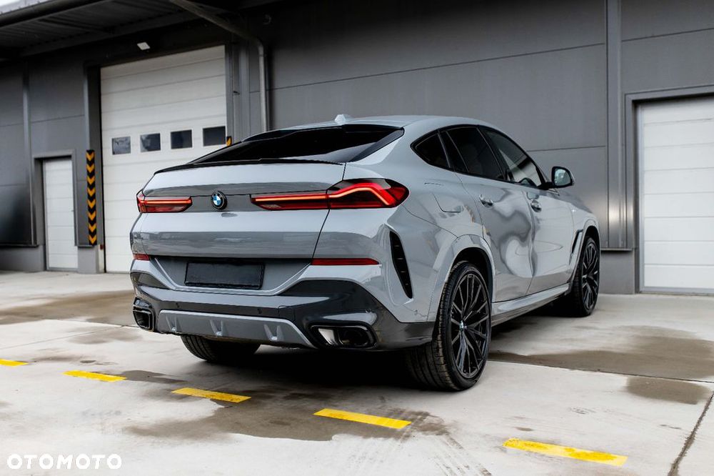BMW X6 xDrive30d mHEV - 14