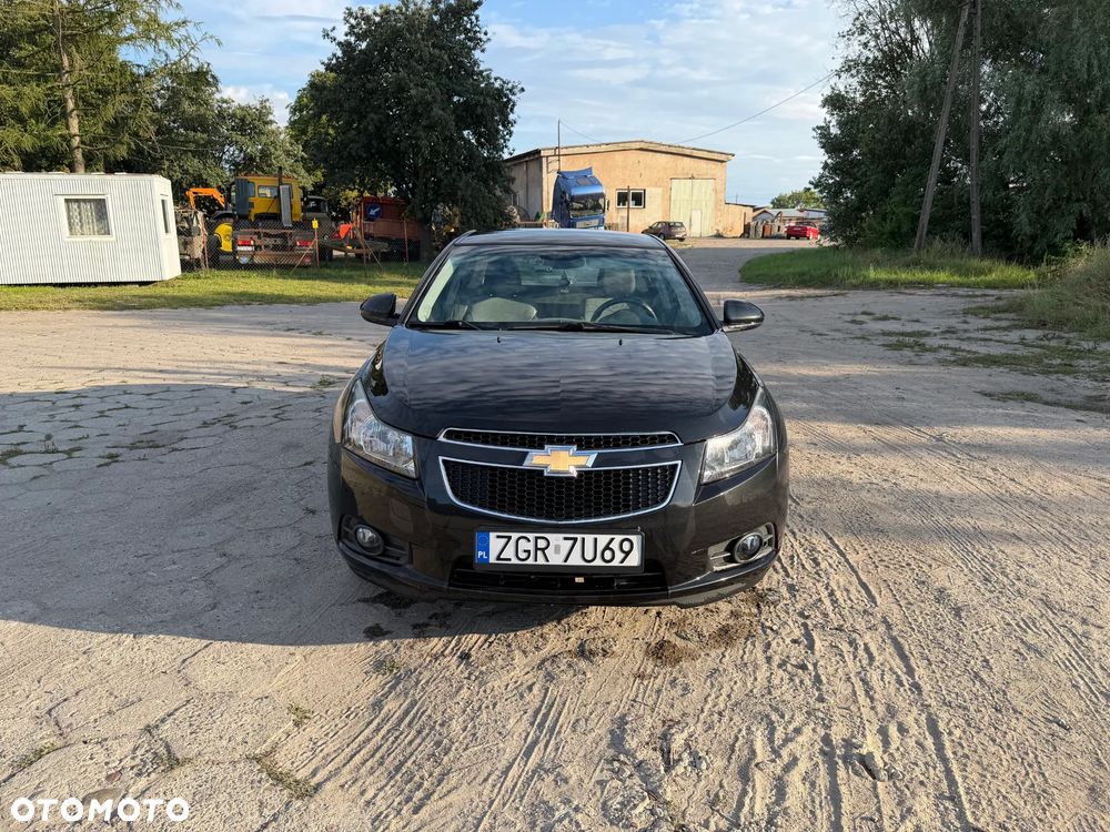 Chevrolet Cruze 1.6 LS - 4