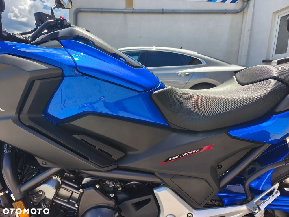 Honda NC - 12