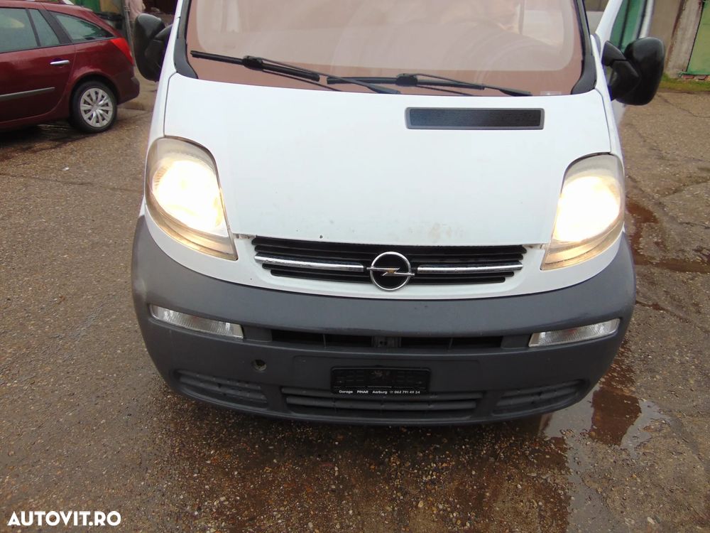 Grila fata Opel Vivaro grila cu emblema fata completa vivaro - 1