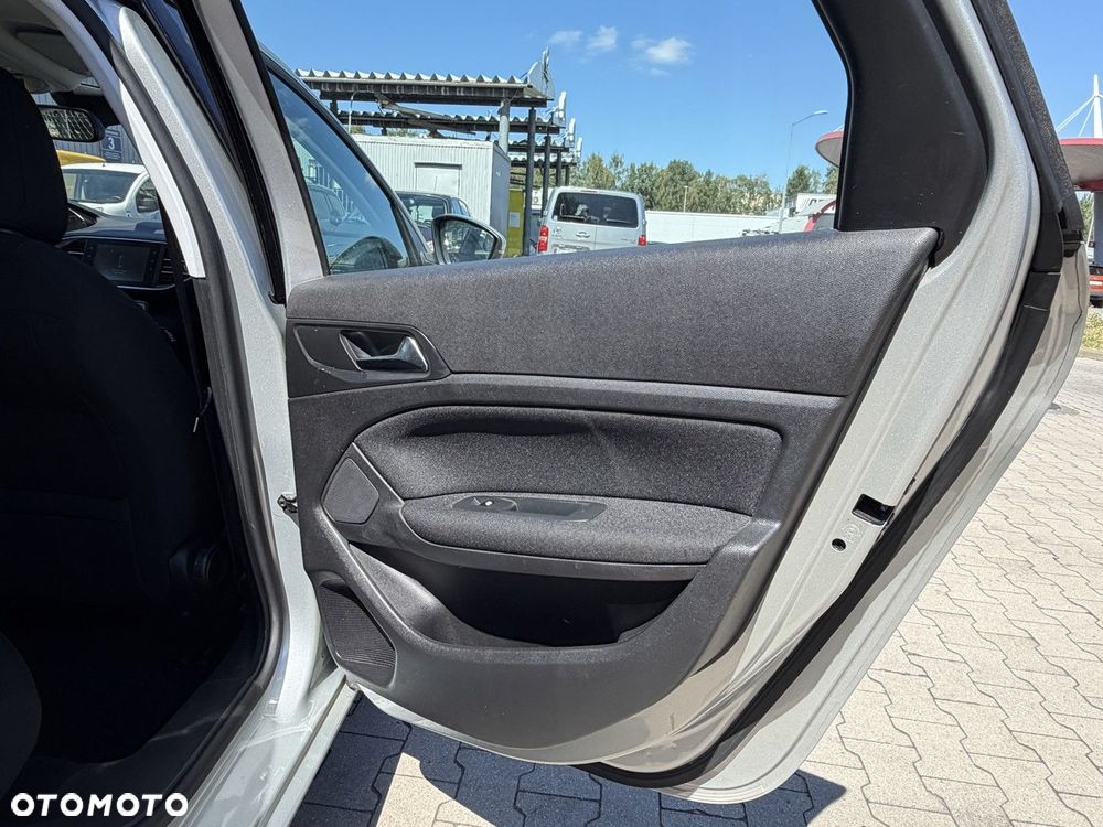 Peugeot 308 1.6 e-HDi Active S&S - 30