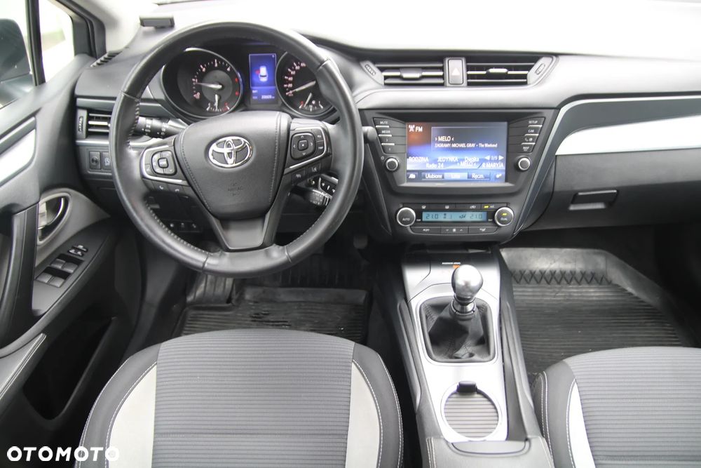 Toyota Avensis 2.0 D-4D Premium - 10