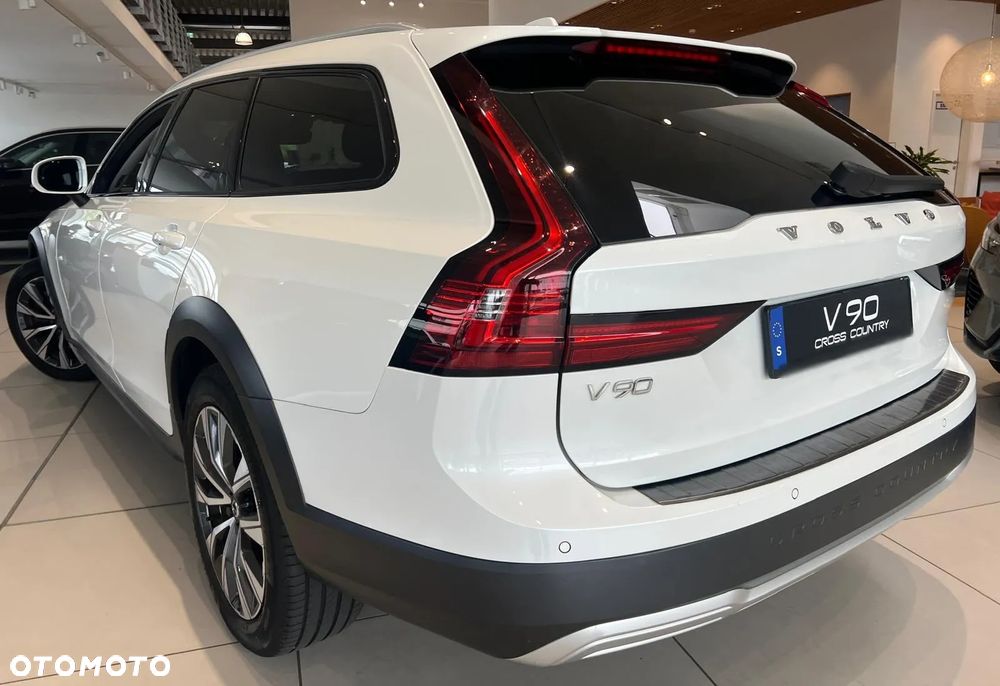 Volvo V90 Cross Country B5 D AWD Geartronic Pro - 2