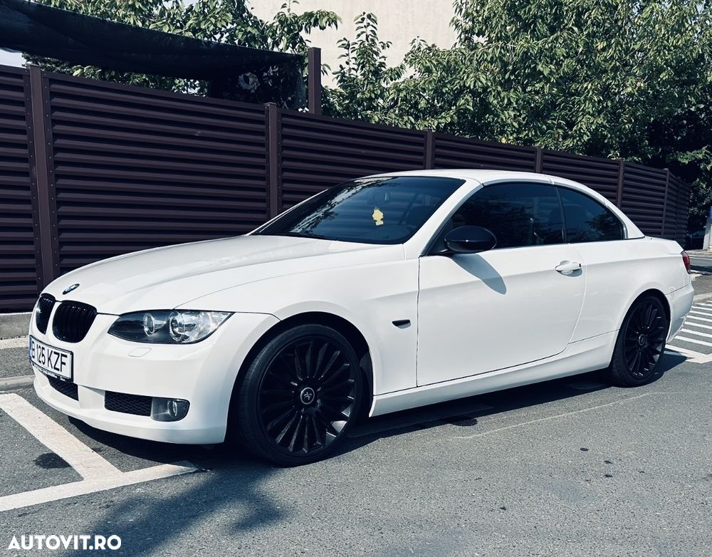 BMW 3 Series 2010 photo 2