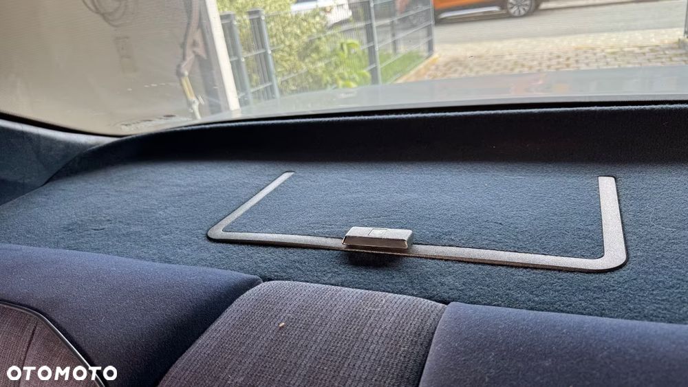 Mercedes-Benz W124 (1984-1993) - 34