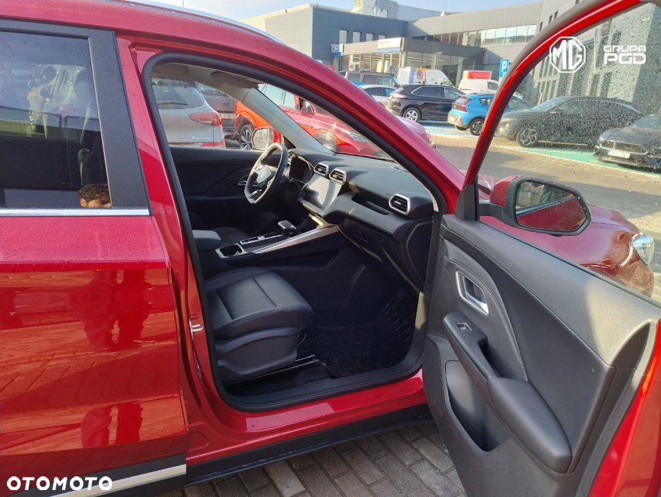 MG ZS - 12