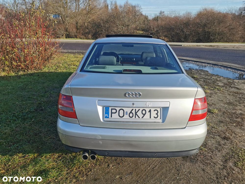 Audi A4 Limousine 2.4 Quattro - 21