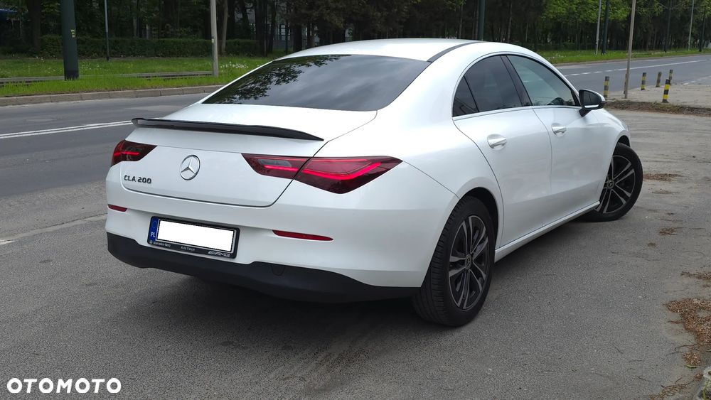 Mercedes-Benz CLA 200 7G-DCT - 3