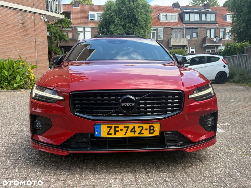 Volvo S60 T5 R-Design First Edition - 5
