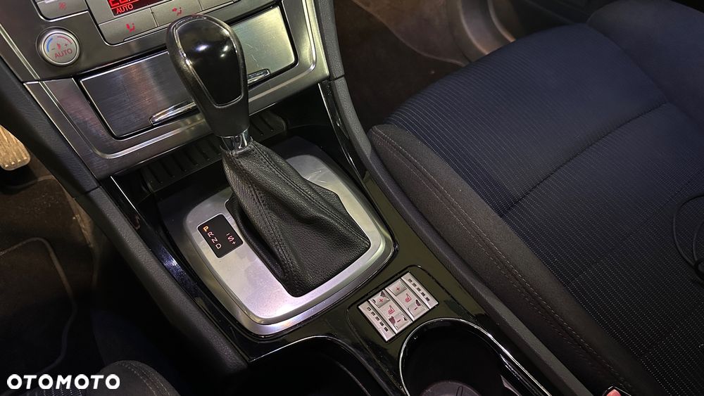 Ford Mondeo - 12
