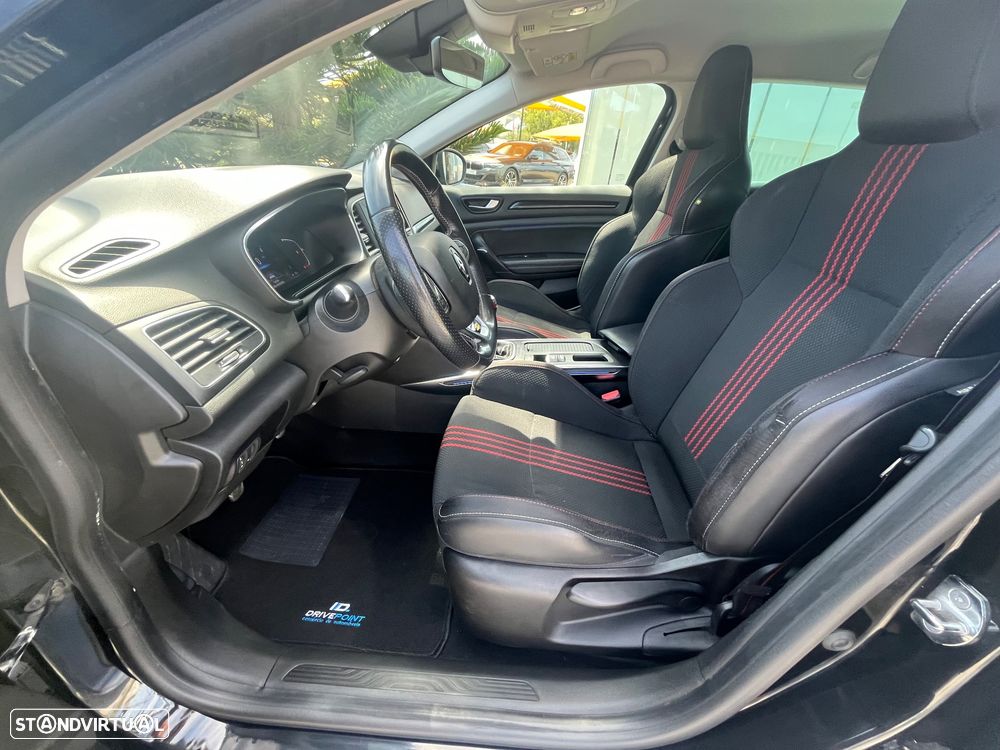 Renault Mégane Sport Tourer 1.5 Blue dCi R.S. Line - 22