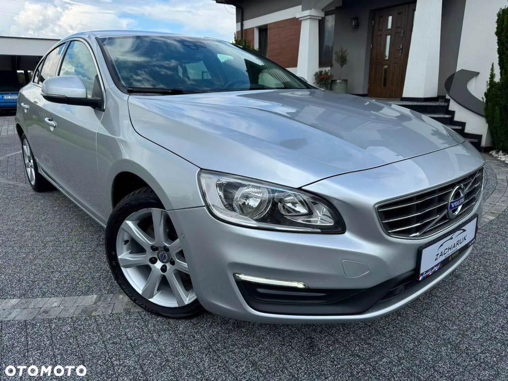 Volvo S60 D2 Momentum - 11