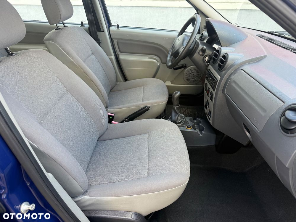 Dacia Logan 1.4 - 7