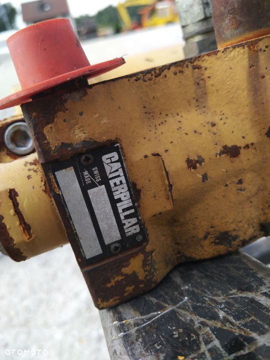 Siłownik Cat Caterpillar 320 315 316 322 323 330 M312 311 312E 318 [D-155 S-60/70 T-70] - 5