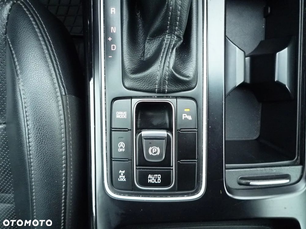 Kia Sorento 2.0 CRDI Business Line Plus - 29