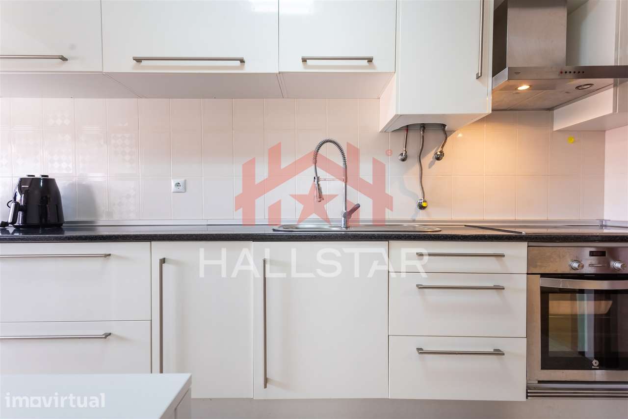 Apartamento T3 / Garagem e Sótão / Cruz dAreia / Leiria - Grande imagem: 4/49