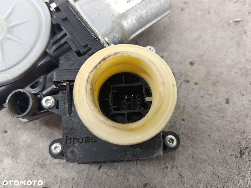 PODNOŚNIK SZYBY LEWY PRZÓD TOYOTA YARIS II 85720-00110-B  983722101 - 7