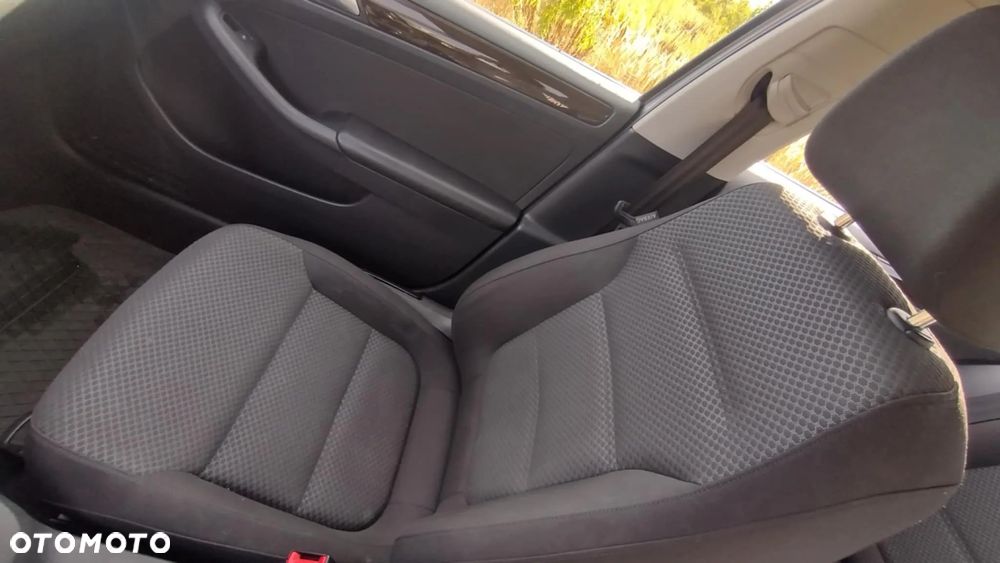 Volkswagen Jetta - 10