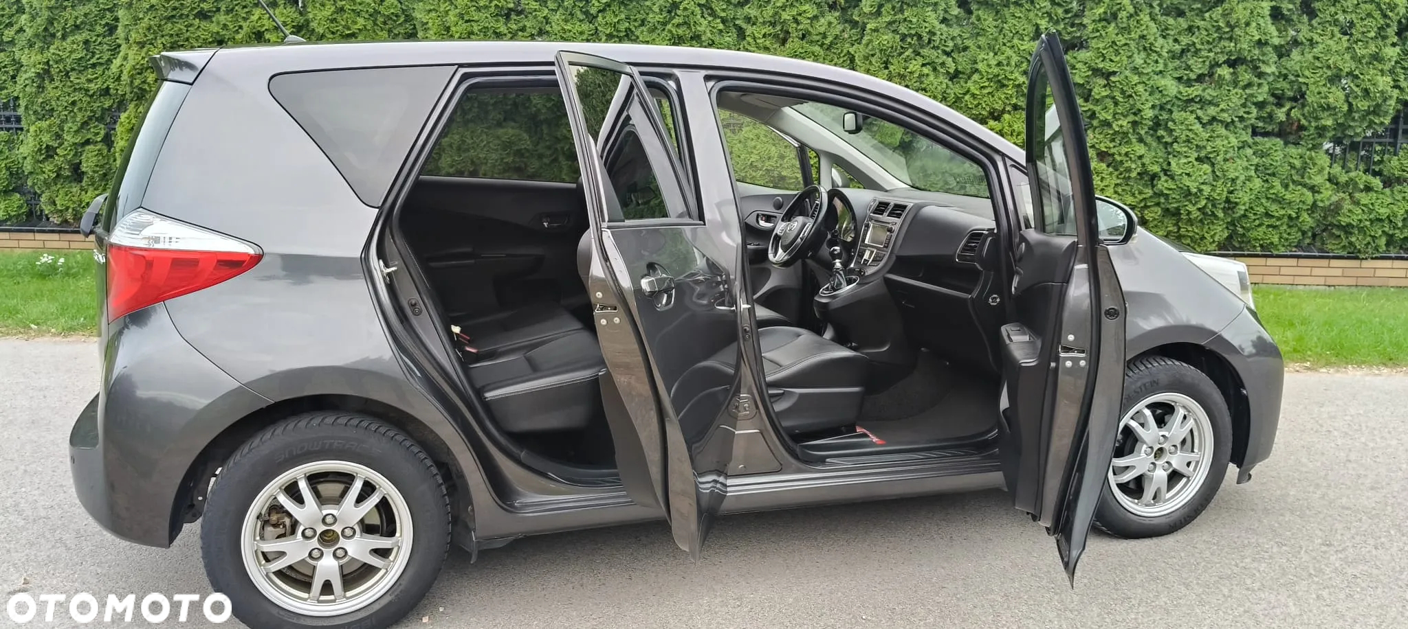 Toyota Verso S 1.33 Premium - 12