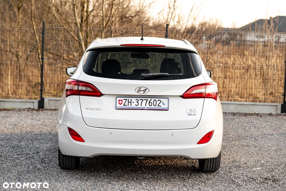 Hyundai i30 i30cw 1.6 Trend - 7