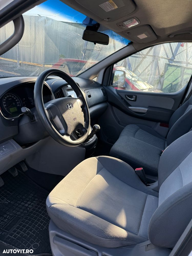 Hyundai H-1 Starex - 12