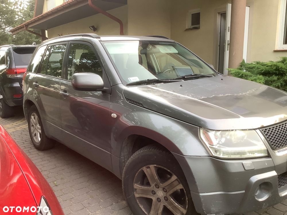 Suzuki Grand Vitara 2.0 De Luxe - 2