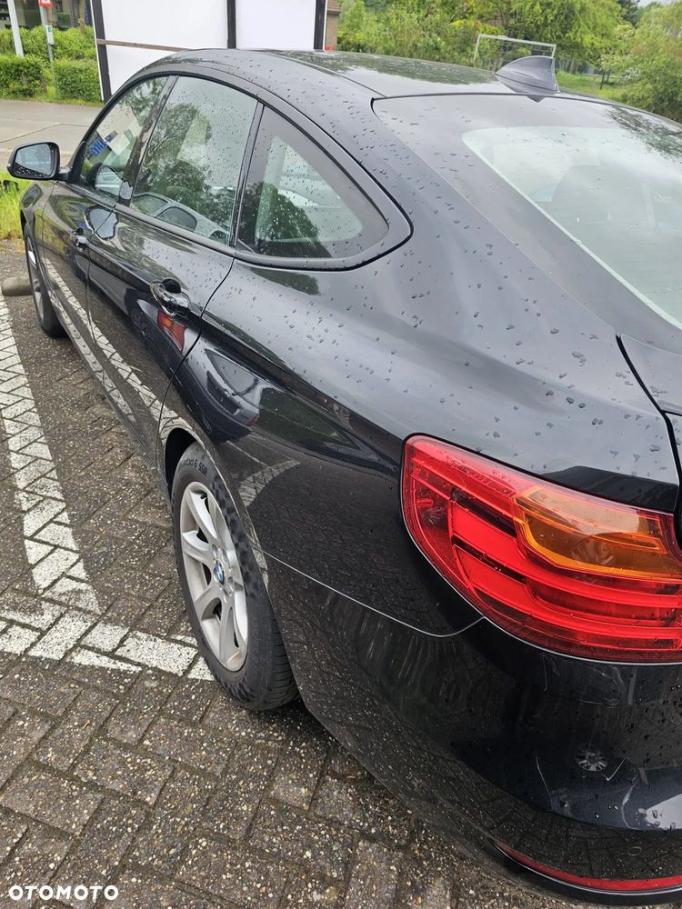 BMW Seria 3 318d Luxury Line - 3