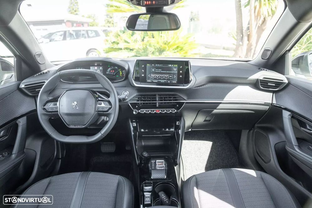 Peugeot e-2008 - 8