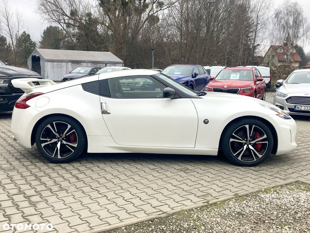 Nissan 370 Z - 3