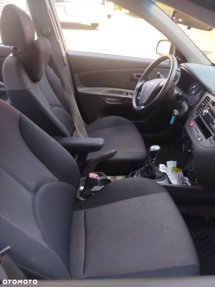 Kia Rio na części. - 5