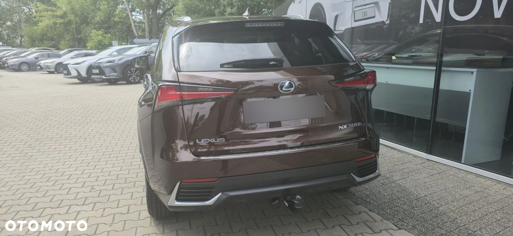 Lexus NX 300h Comfort AWD - 6