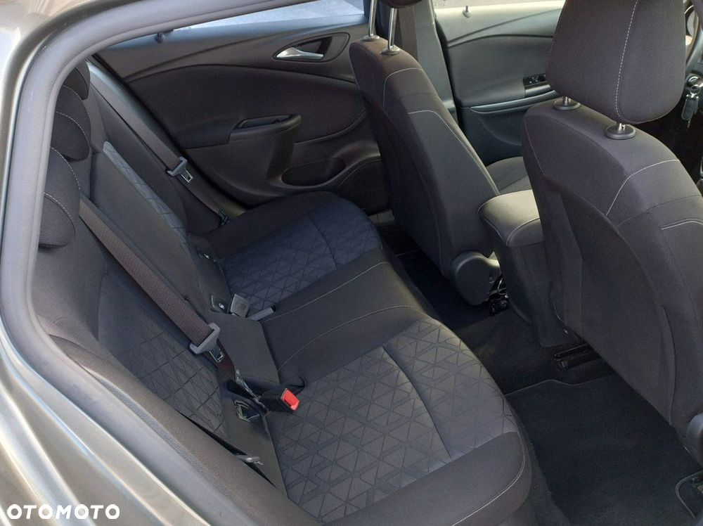 Opel Astra - 12