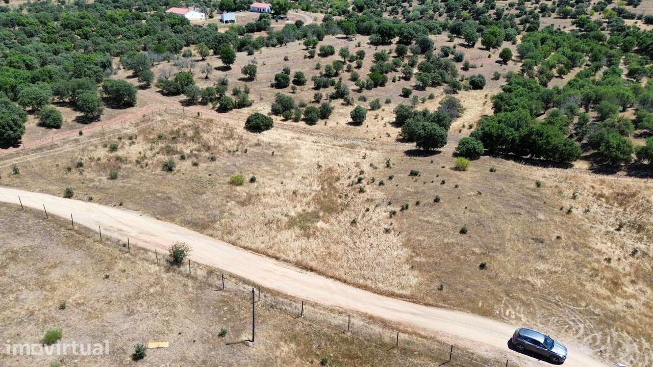 Terreno Rústico à venda em Moura - Grande imagem: 2/16