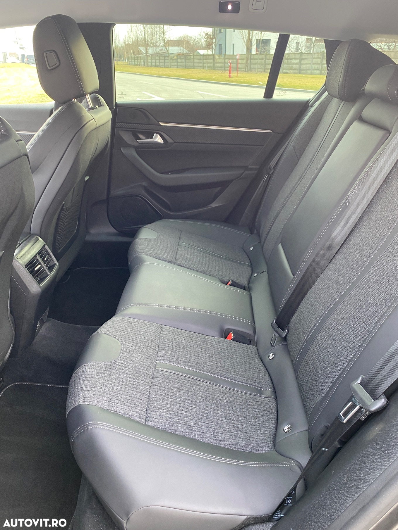 Peugeot 508 BlueHDi 130 EAT8 Allure Pack - 29
