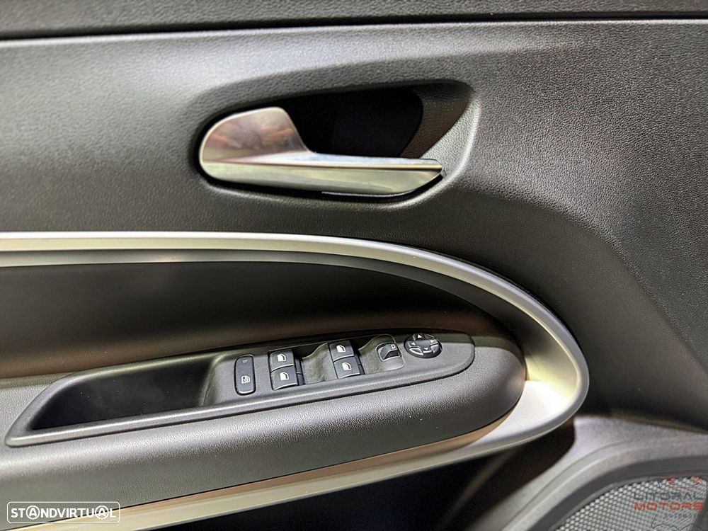 Jeep Avenger 1.2 GSE T3 Altitude - 16