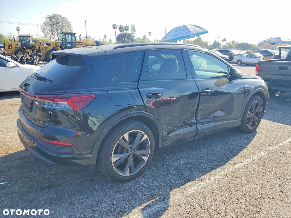 Audi Q4 e-tron - 4