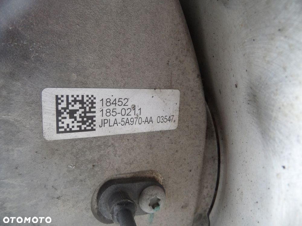 ZWROTNICA PIASTA PRAWY TYŁ RANGE ROVER VOGUE IV L405 - 3