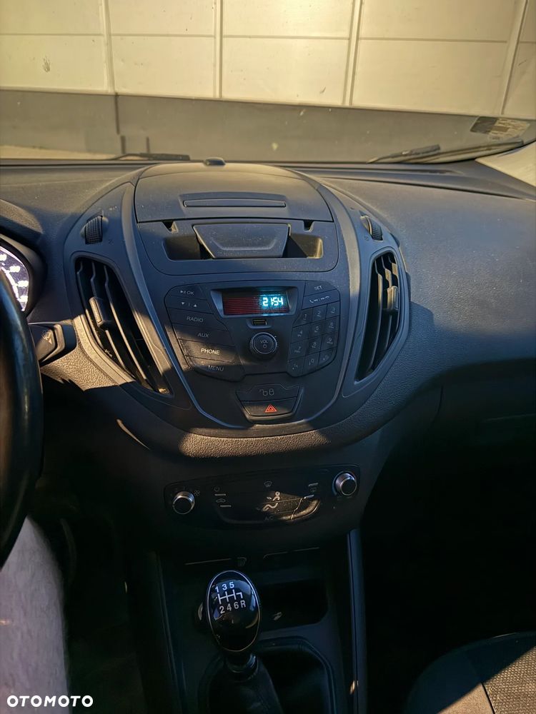Ford Courier - 9