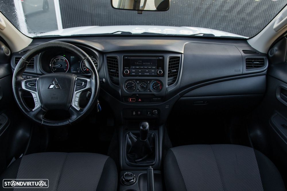 Mitsubishi L200 2.3 DI-D CD Invite 4WD - 17