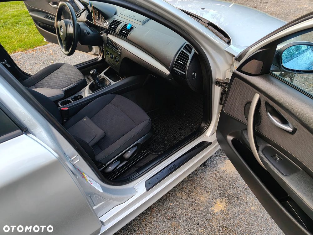 BMW Seria 1 116i - 13