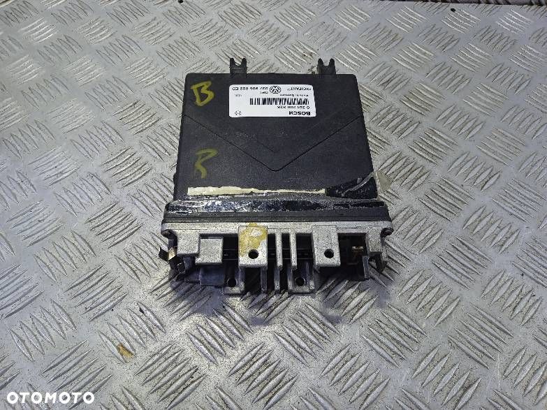 STEROWNIK SILNIKA VOLKSWAGEN PASSAT B4 - 1